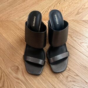 Express Black Textured Women's Mules